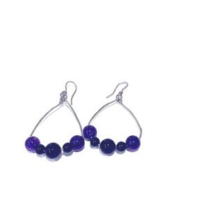 Dark purple and black beaded earrings. Vintage late 80s. EUC